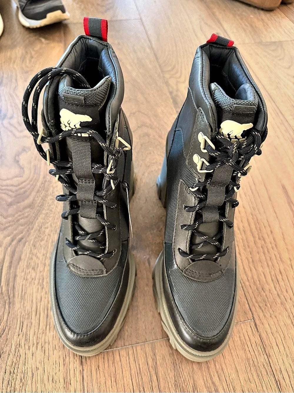 Sorel Brex black & greenHeeled Boots US 7.5